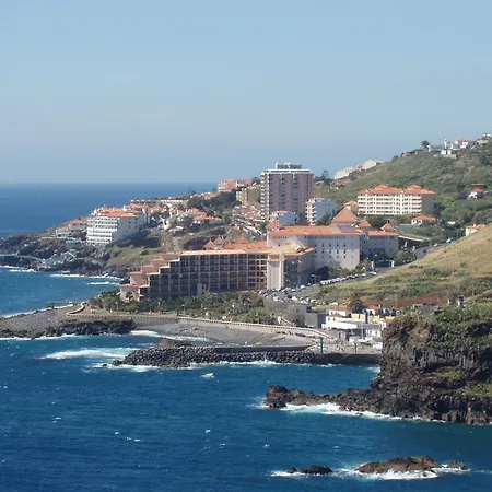 Aylevarroo Penthouse