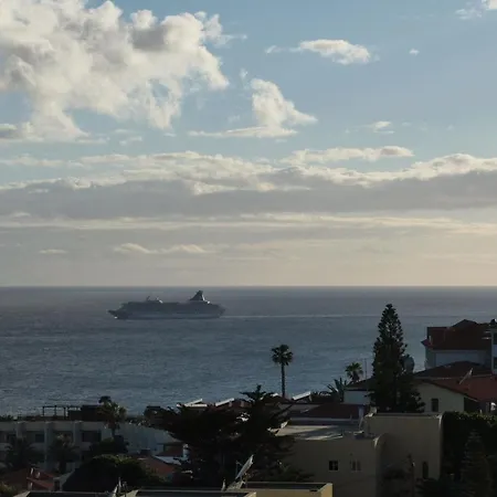 Aylevarroo Penthouse Apartment Canico (Madeira)