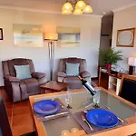 Aylevarroo Penthouse * Caniço