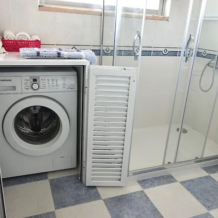 Aylevarroo Penthouse דירה *
