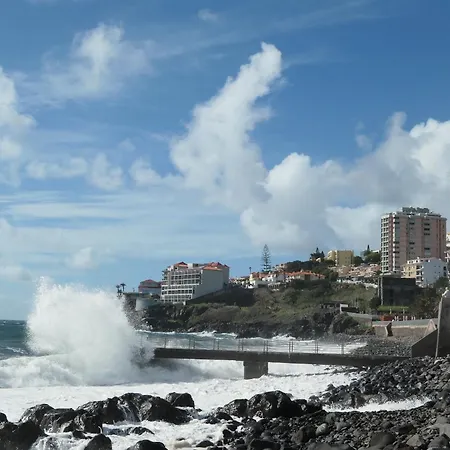 Aylevarroo Penthouse * Canico (Madeira)