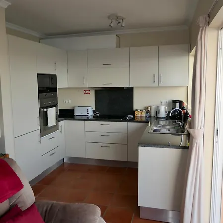 Aylevarroo Penthouse