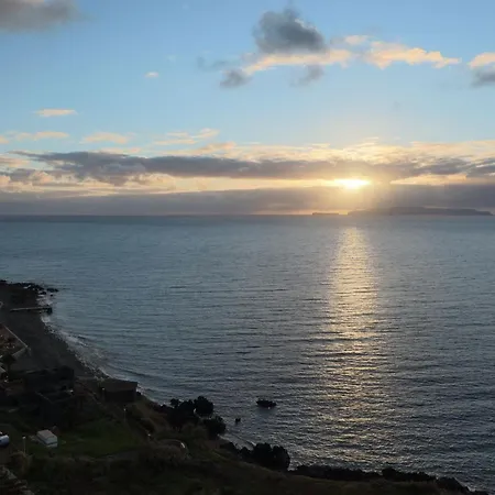 Aylevarroo Penthouse Apartment