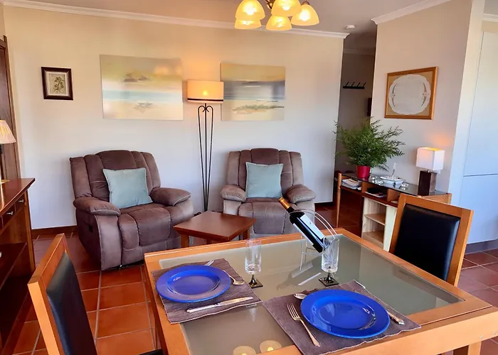 Aylevarroo Penthouse * Caniço